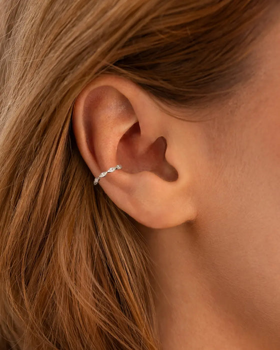 Conch Piercing Weißgold