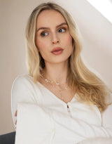 Model mit mehreren feinen 585 Gold Ketten