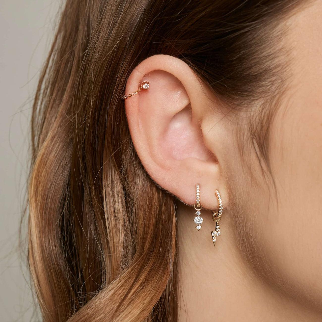 Ohr mit Kristall Ohrstecker mit Zirkonia Stein aus Weißgold