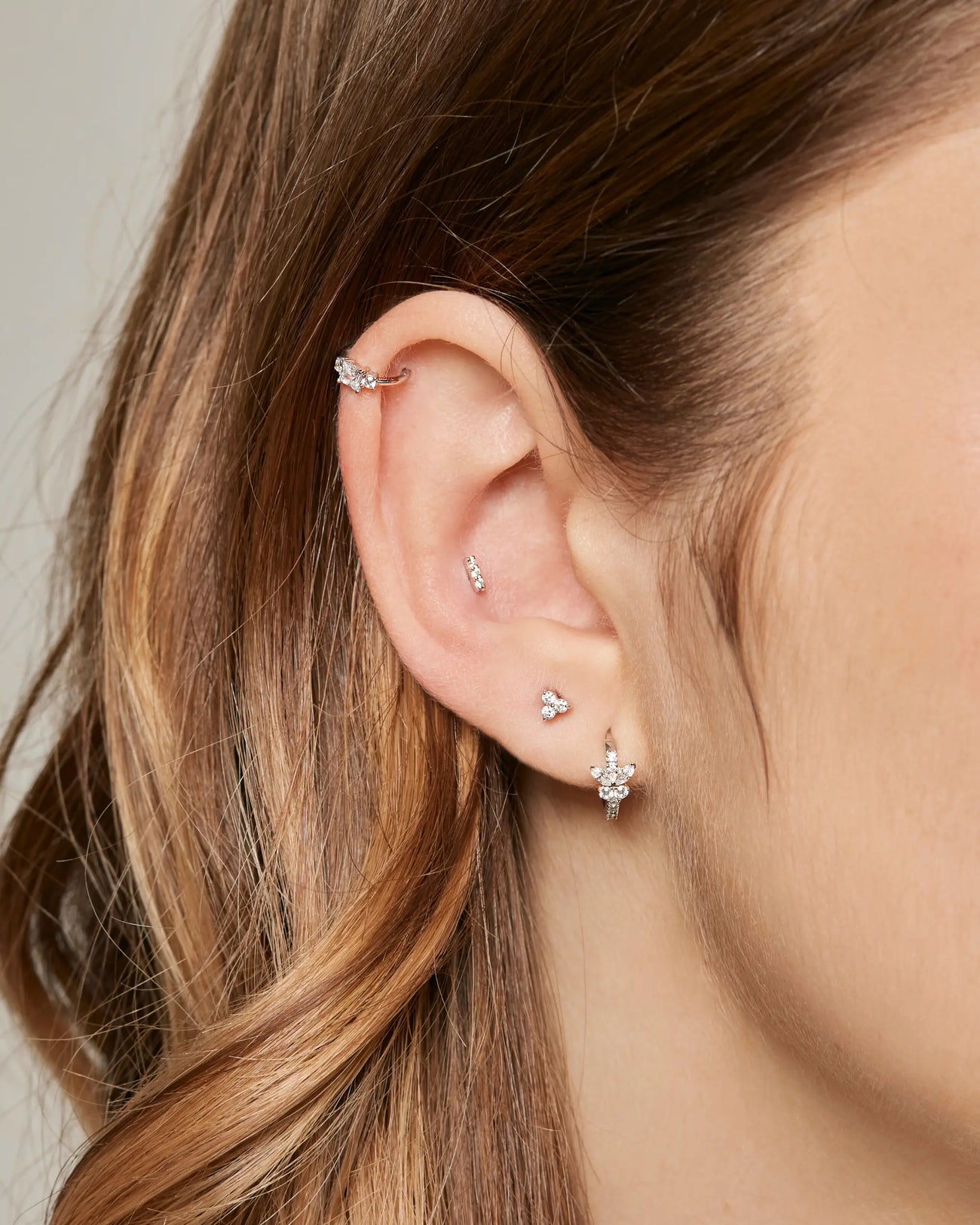 Mabel Ohrstecker aus Echtgold kombiniert im Ear Stack