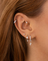 Mondstein Clicker am Ohr