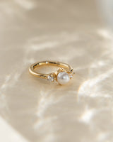 Perlen Clicker Ring liegend